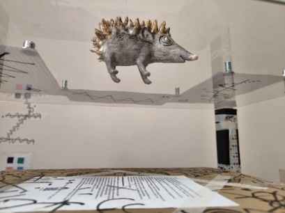 Рис. 5. Полнота охвата поверхности объекта (360°×360°) обеспечивается за счёт вращения стеклянной платформы.