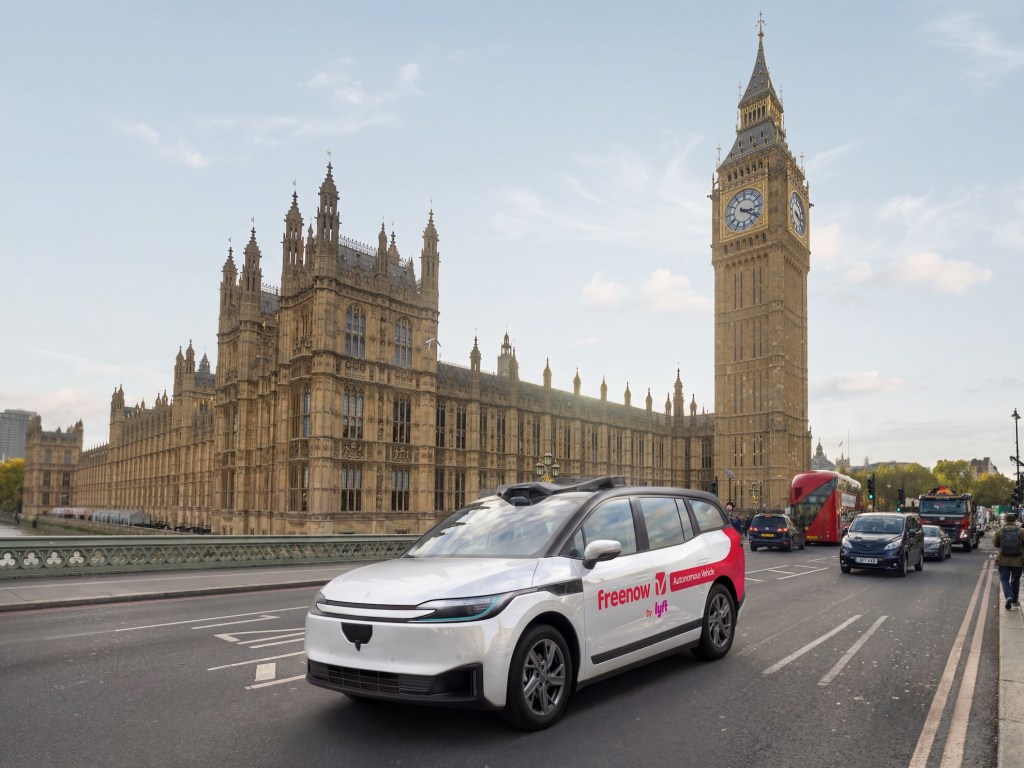 Роботакси Baidu Apollo Go под брендом Freenow by Lyft в Лондоне